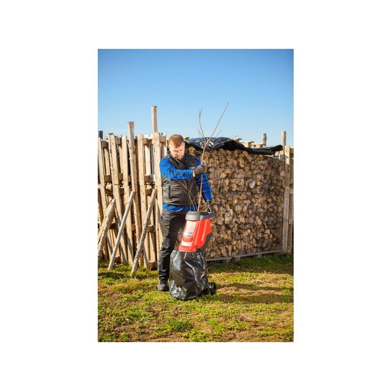 ELEKTRICKÝ DRTIČ VĚTVÍ HAHN & SOHN CEDRUS RE04 - DRTIČ S ELEKTRICKÝM MOTOREM - ZAHRADA