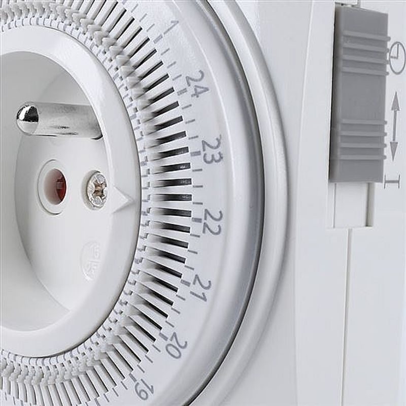 ČASOVÝ SPÍNAČ MECHANICKÝ, DENNÍ 24H., INTERVAL 15MIN, VYPÍNAČ, ČTVERCOVÝ - ELEKTRO - DŮM A DOMÁCNOST, ELEKTRO..