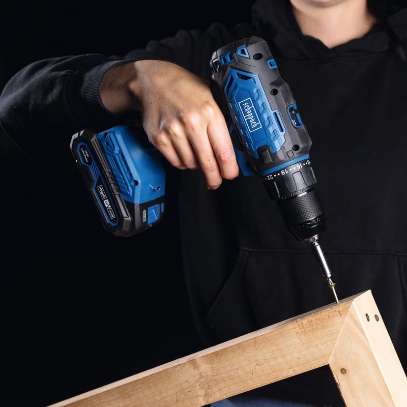 SCHEPPACH C-DD45-X-SET S 20 V IXES AKU VRTACÍ ŠROUBOVÁK + 2AH BATERIE + NABÍJEČKA 2,4 A - AKU ŠROUBOVÁK 18V - 20V - AKU NÁŘADÍ