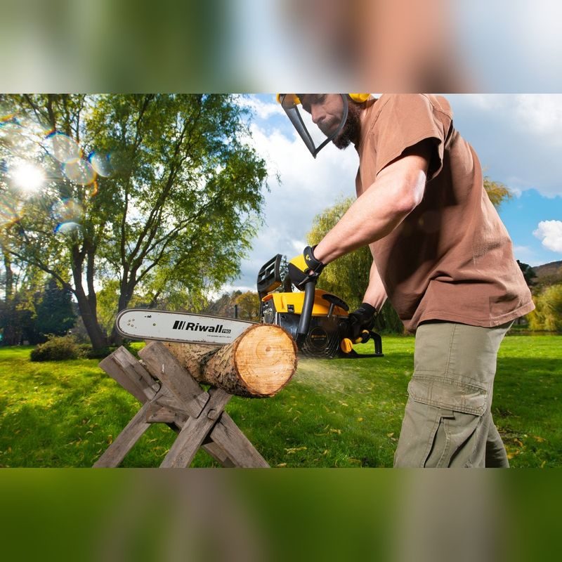 RIWALL PRO RPCS 5140 SET ŘETĚZOVÁ PILA S BENZINOVÝM MOTOREM 49 CCM + NÁHRADNÍ ŘETĚZ + RUKAVICE + OCHRANNÉ BRÝLE - MOTOROVÉ (BENZÍNOVÉ) ŘETĚZOVÉ PILY - ZAHRADA