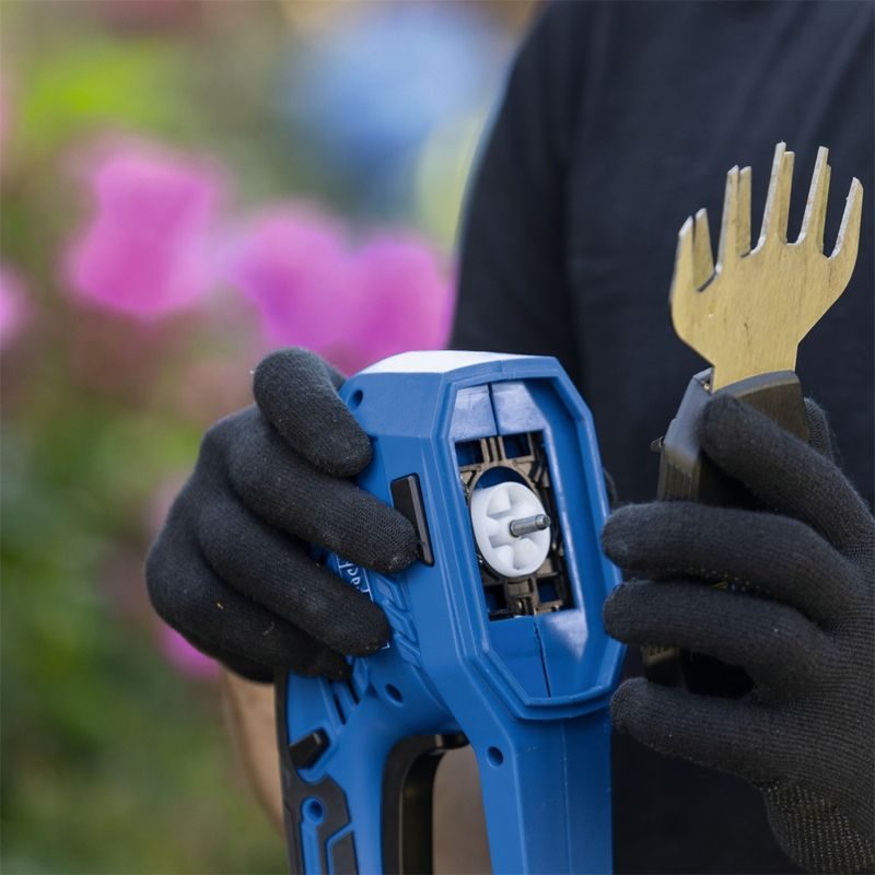 SCHEPPACH C-HTGS200-X-SET S 20 V IXES AKU NŮŽKY NA TRÁVU A KEŘE + 2AH BATERIE + NABÍJEČKA 2,4 A - NŮŽKY NA TRÁVU - ZAHRADA