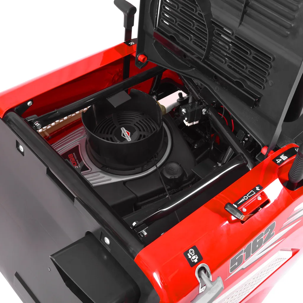 Výkonný motor a snadný servis