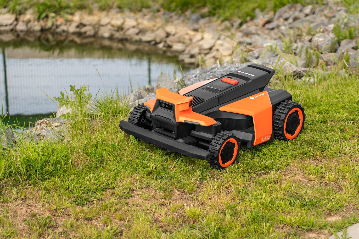 Illustration photo of mowing along lawn edges