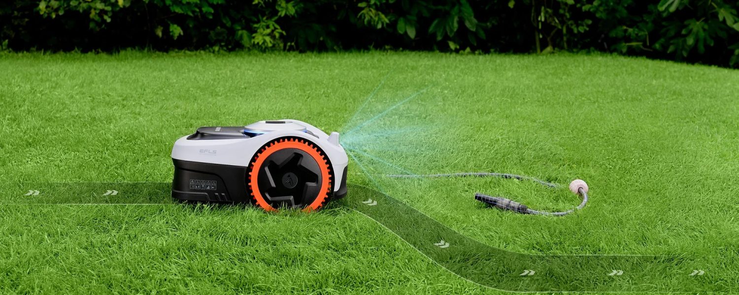 Navimow i205E AWD and garden tools