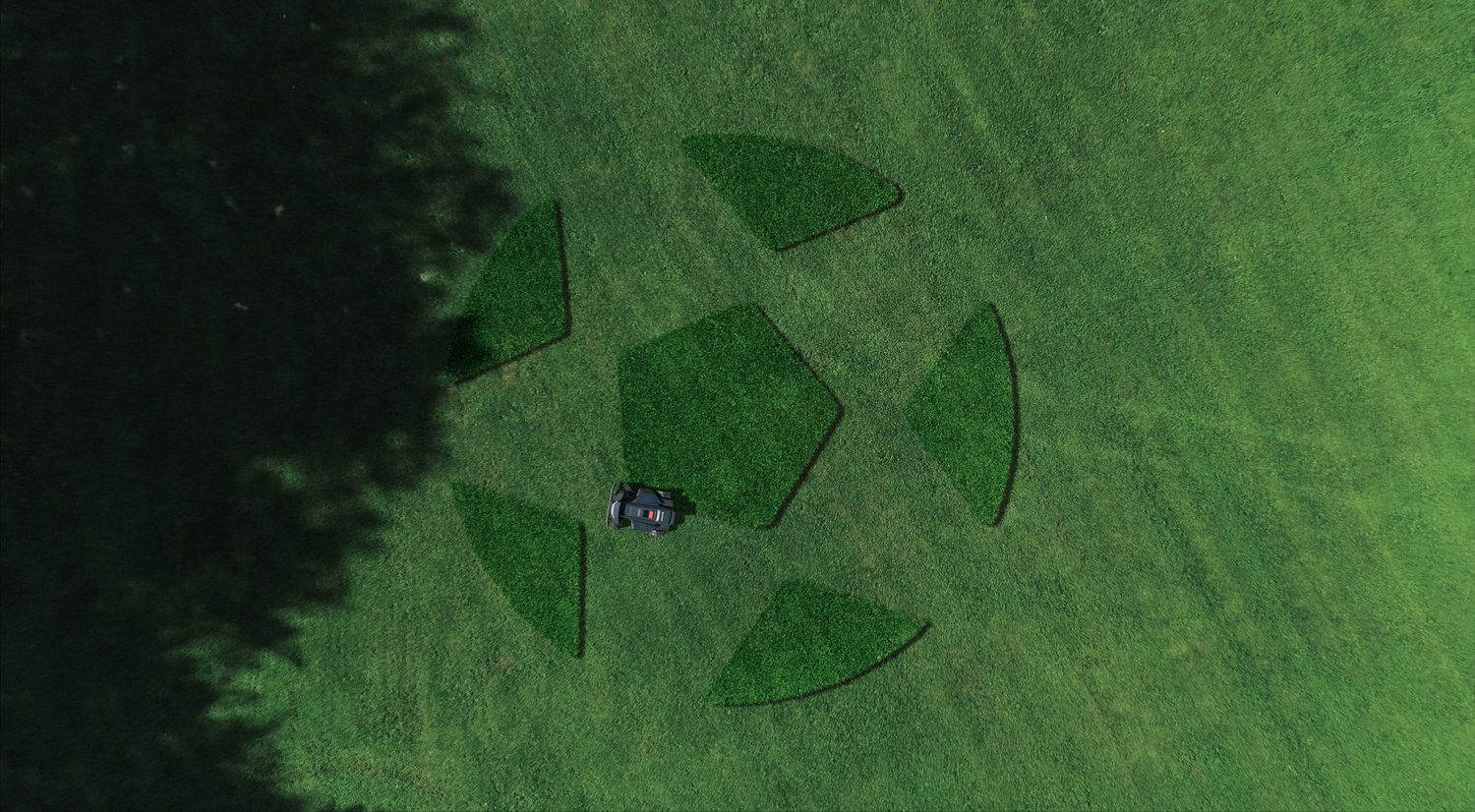 Drawing feature – custom pattern in lawn