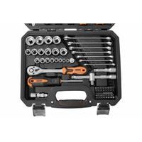 Druhá polovina výbavy kufříku