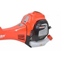 Na levé straně se nachází filtr motoru