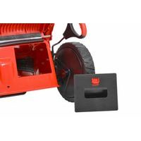 Mulčovací záslepka je součástí balení