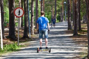 Kde můžete legálně jezdit na hoverboardu?