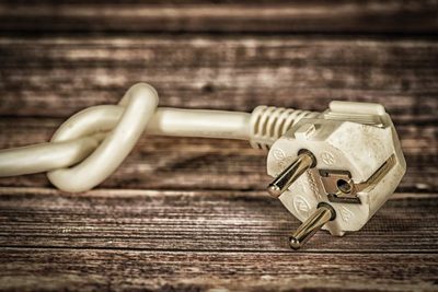 Zkontrolujte prodlužovací kabely