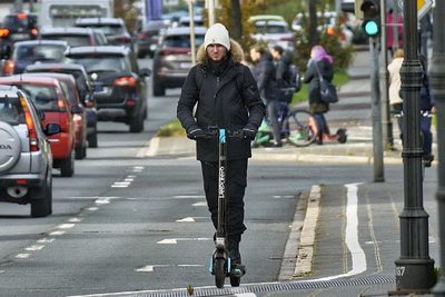 Za jízdu na koloběžce do vězení