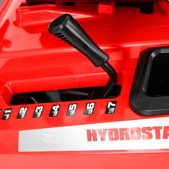 Zahradní traktor - HECHT 5386