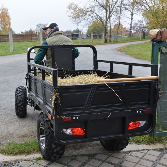 Nákladní accu čtyřkolka - HECHT FARMIS