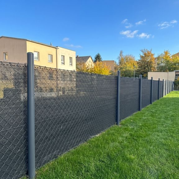 Stínovka PE SUNTEX 90 S OKY ANTRACIT 1,5 x 5 m