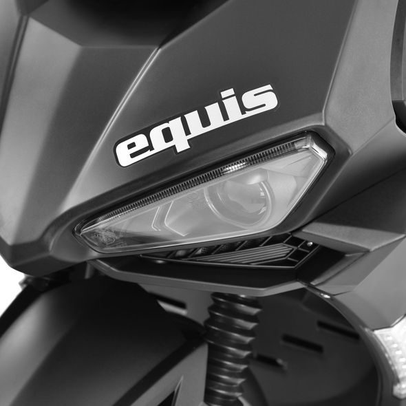 E-SKÚTR - HECHT EQUIS BLACK