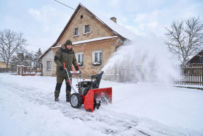 Konec píchlých duší: Proč jsou Airless kola budoucností sněhových fréz