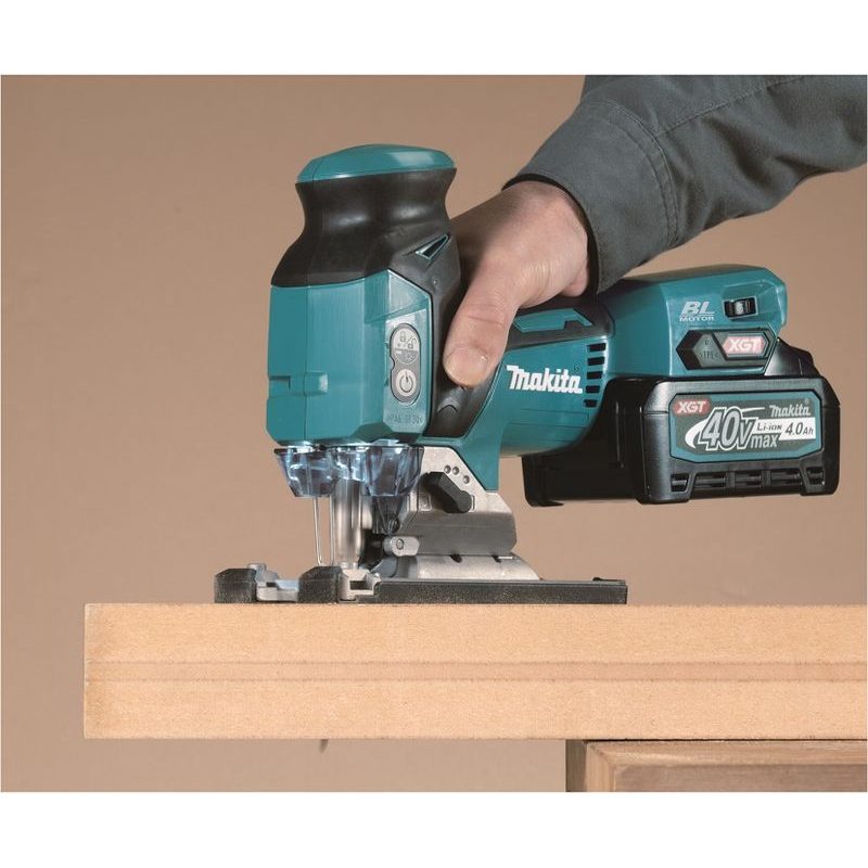 MAKITA JV001GM201 - AKU BEZUHLÍKOVÁ PŘÍMOČARÁ PILA LI-ION XGT 40V/4,0AH - AKU PŘÍMOČARÉ PILY MAKITA - AKUMULÁTOROVÉ STROJE MAKITA