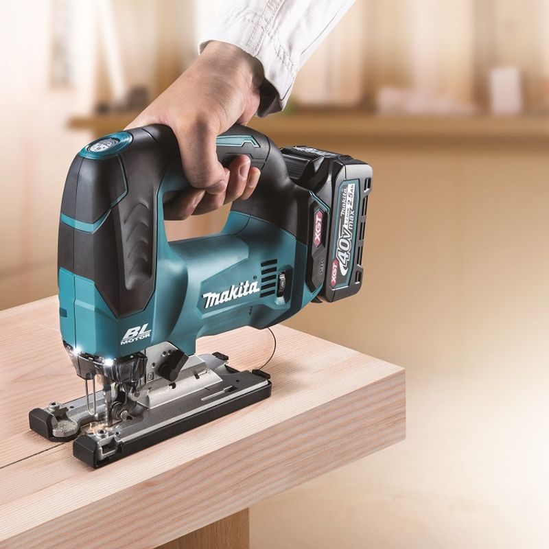 MAKITA JV002GZ - AKU BEZUHLÍKOVÁ PŘÍMOČARÁ PILA LI-ION XGT 40V,BEZ AKU Z - AKU PŘÍMOČARÉ PILY MAKITA - AKUMULÁTOROVÉ STROJE MAKITA