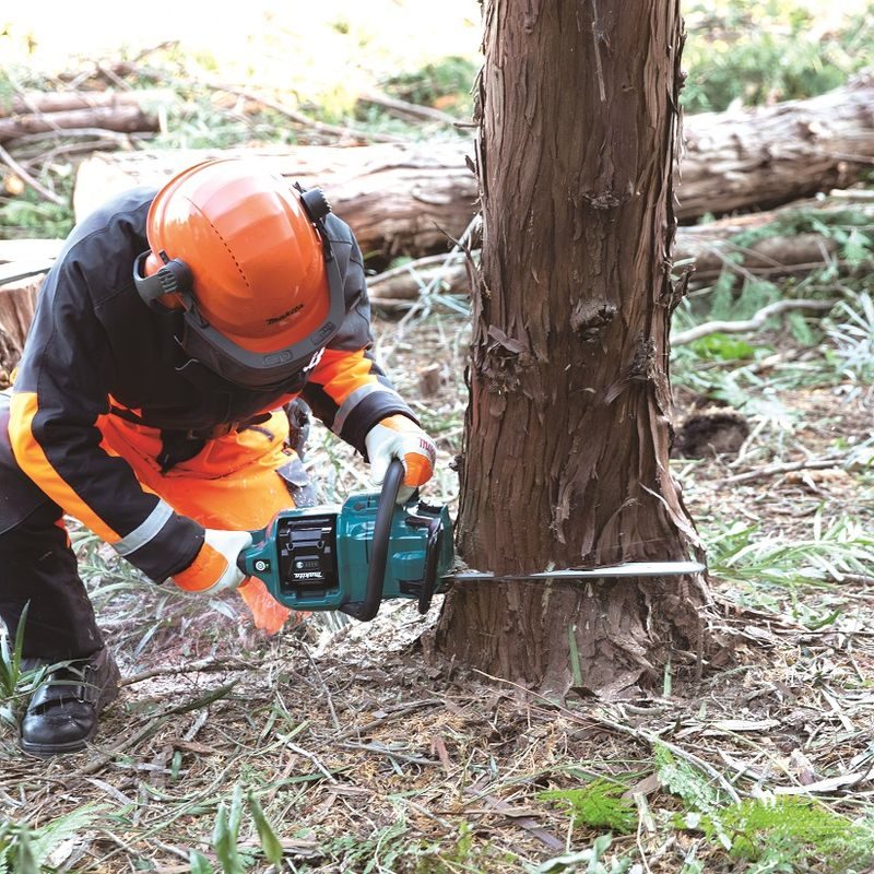 MAKITA UC025GZ - AKU ŘETĚZOVÁ PILA 350 MM LI-ION XGT 40V,BEZ AKU Z - AKU ŘETĚZOVÉ PILY MAKITA - ZAHRADNÍ TECHNIKA