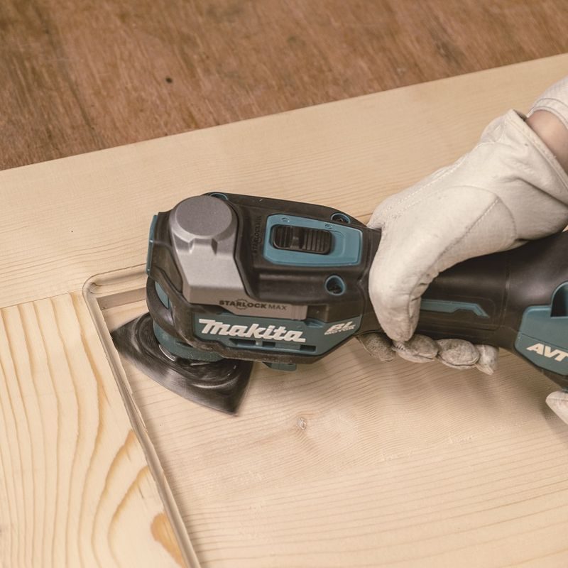 MAKITA TM001GZ - AKU MULTITOOL STARLOCK MAX LI-ION XGT 40V BEZ AKU Z - BRUSKY MAKITA