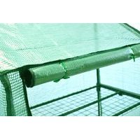 Srolovaná platcha překrývající vstup