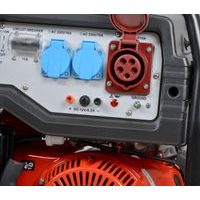 Třífázová zásuvka