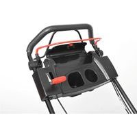 Panel s praktickým úložným prostorem