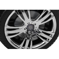 Kola s originálním znakem Mercedes