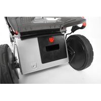 Sekačka s nasazenou mulčovací záslepkou