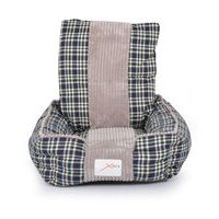 Vyrobený z manšestru a bavlny