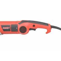 Ergonomicky tvarovaná rukojeť