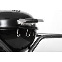 Praktické háčky na zavěšení nářadí