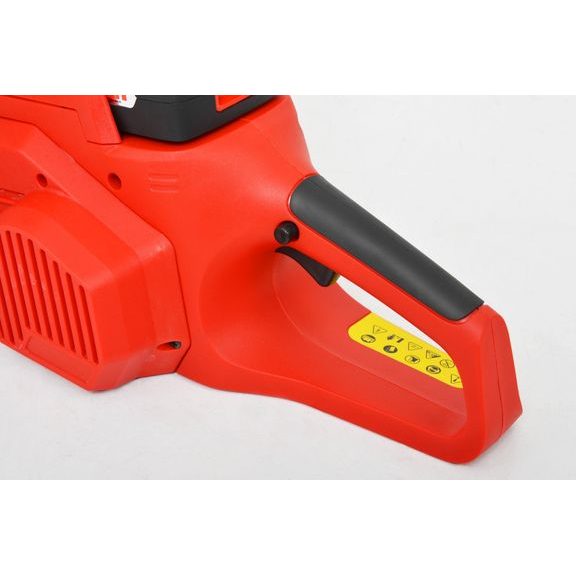 Pohodlná rukojeť s bezpečnostním spínačem