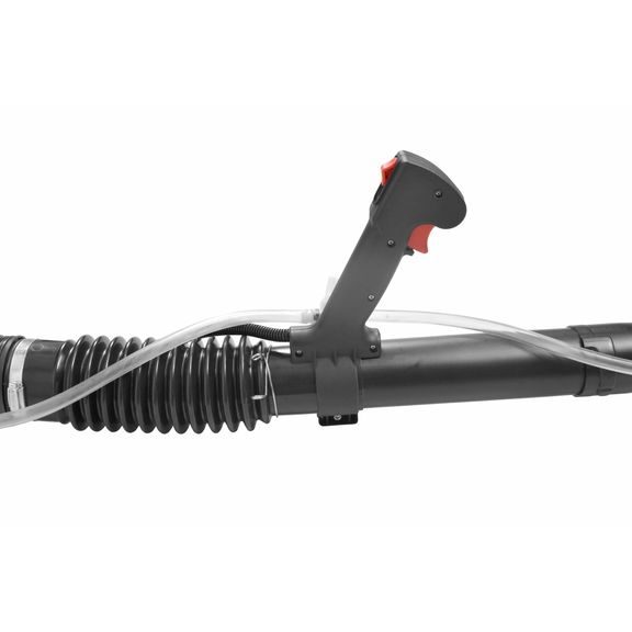 Výstupní hubice je umístěna na kloubu