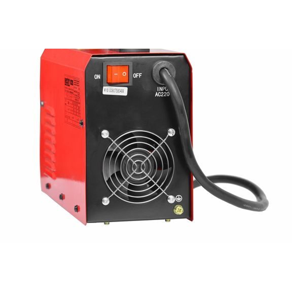 Detail chlazení a vypínače