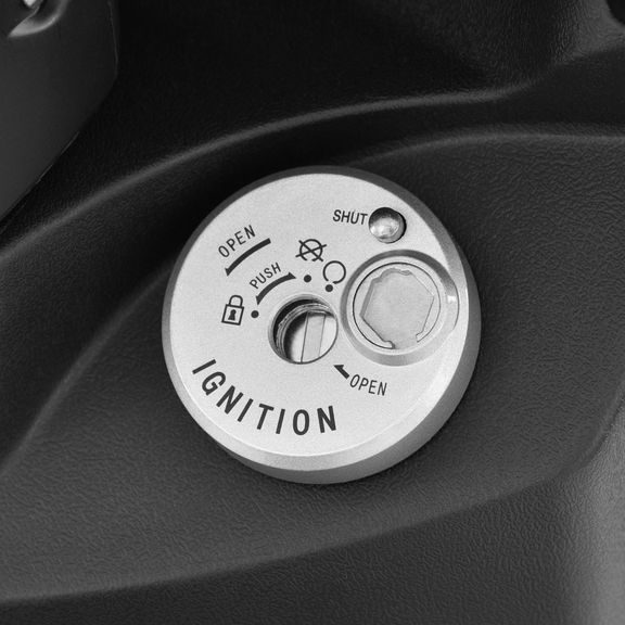 E-scooter - HECHT EQUIS BLACK