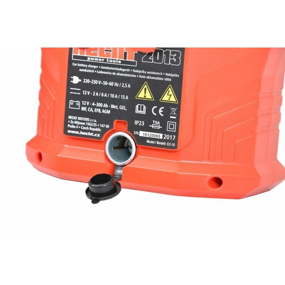 Zasůvka pro 12 V nabíjení