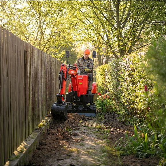 Mini Excavator Digger - HECHT 2710