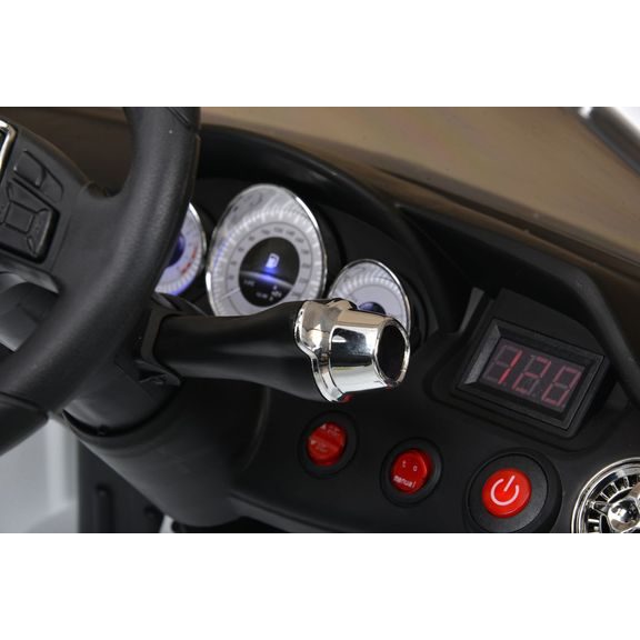 Řadící páka pod volantem