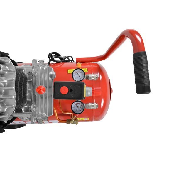 Integrované manometry pro měření tlaku v nádobě a výstupního tlaku