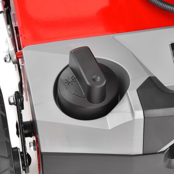 Petrol lawn scarifier - HECHT 5677 2 in 1