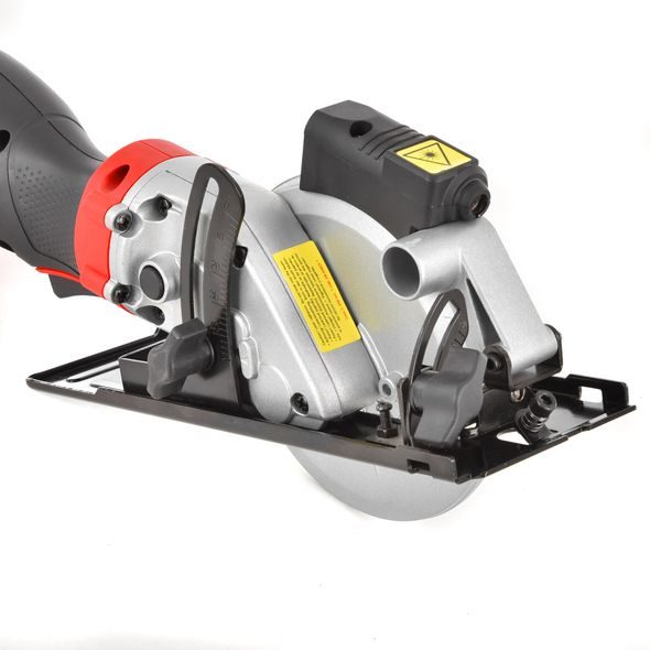 PLUNGE CIRCULAR SAW - HECHT 1067