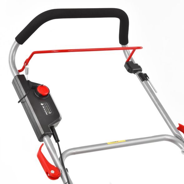 ACCU LAWN SCARIFIER - HECHT 1384