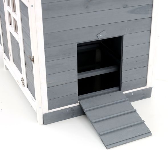 CHICKEN COOP - PROMINENT OREO
