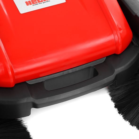 MANUAL SWEEPING MACHINE - HECHT 8105
