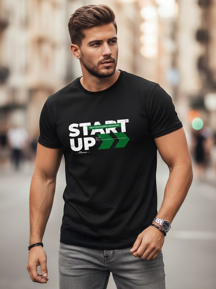 Črna moška majica z napisom START UP