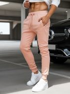 Rožnata trenirka preprostega izgleda