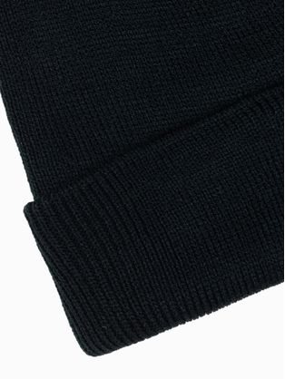 Črna kapa s šiltom z napisom H079