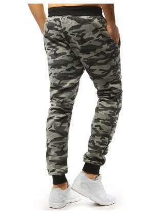 Nebeško modra trenirka enostavnega izgleda