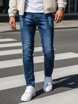 Klasične modre kavbojke atraktivnega dizajna